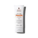 O sticlă de 30 ml de Kiehl’s Ultra-Light Daily UV Defense pe un fundal alb.