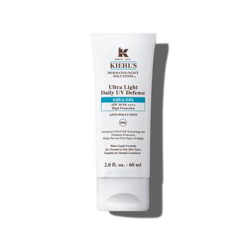Un tub de 30 ml de Kiehl's Ultra Light Daily UV Defense Aqua Gel pe un fundal alb.