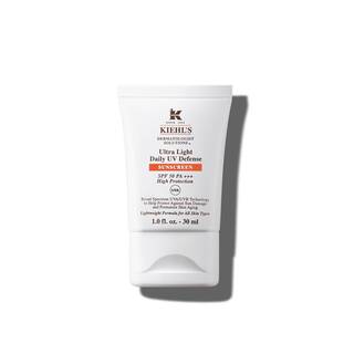 Ultra Light Daily UV Defense SPF 50 PA++++ - Protecție solară zilnică