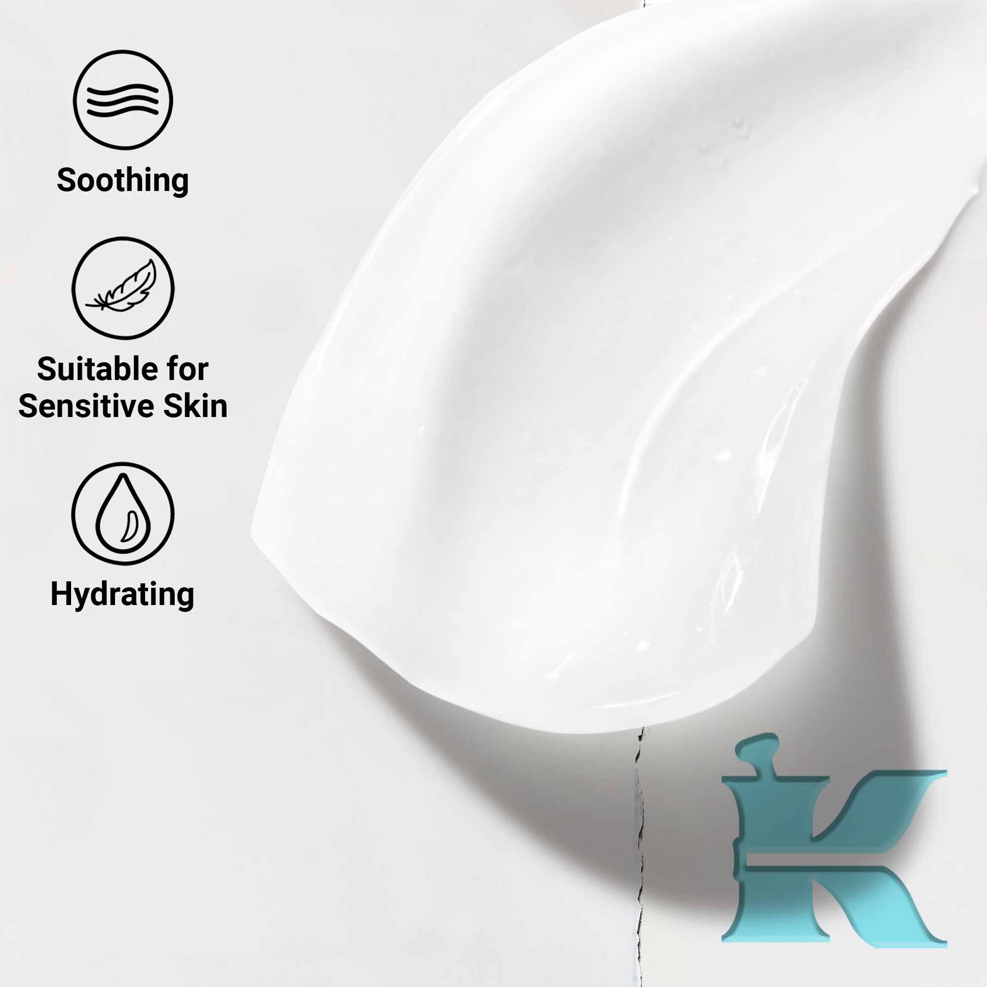 Gros-plan cu textura Ultra Facial Oil-Free Gel Cream prezentand beneficii calmante, hidratante și potrivirea pentru pielea sensibilă.