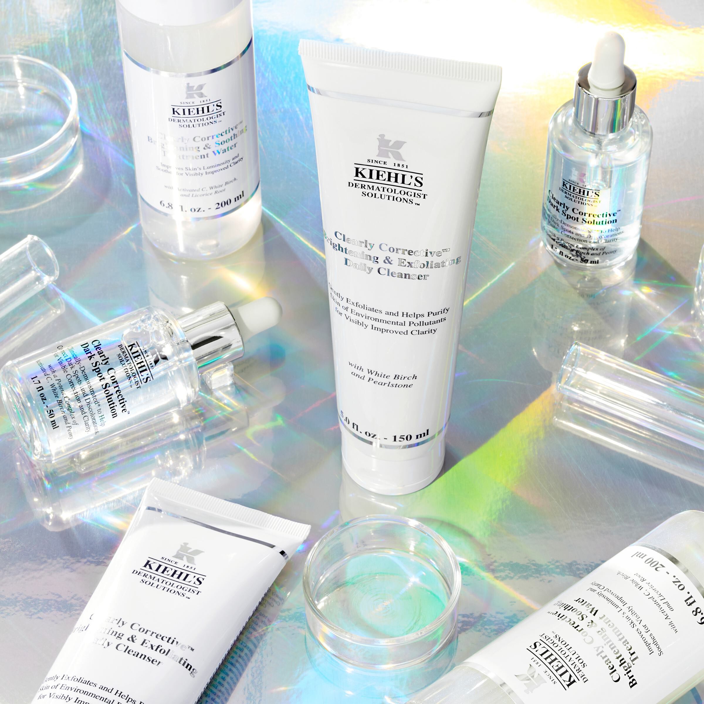 Clearly Corrective™ Brightening & Soothing Treatment Water - Apă tratament pentru luminozitate