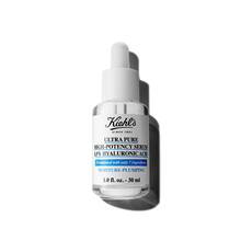 O sticlă de 30 ml de Kiehl's Ultra Pure 1.5% Hyaluronic Acid Serum pe un fundal alb.