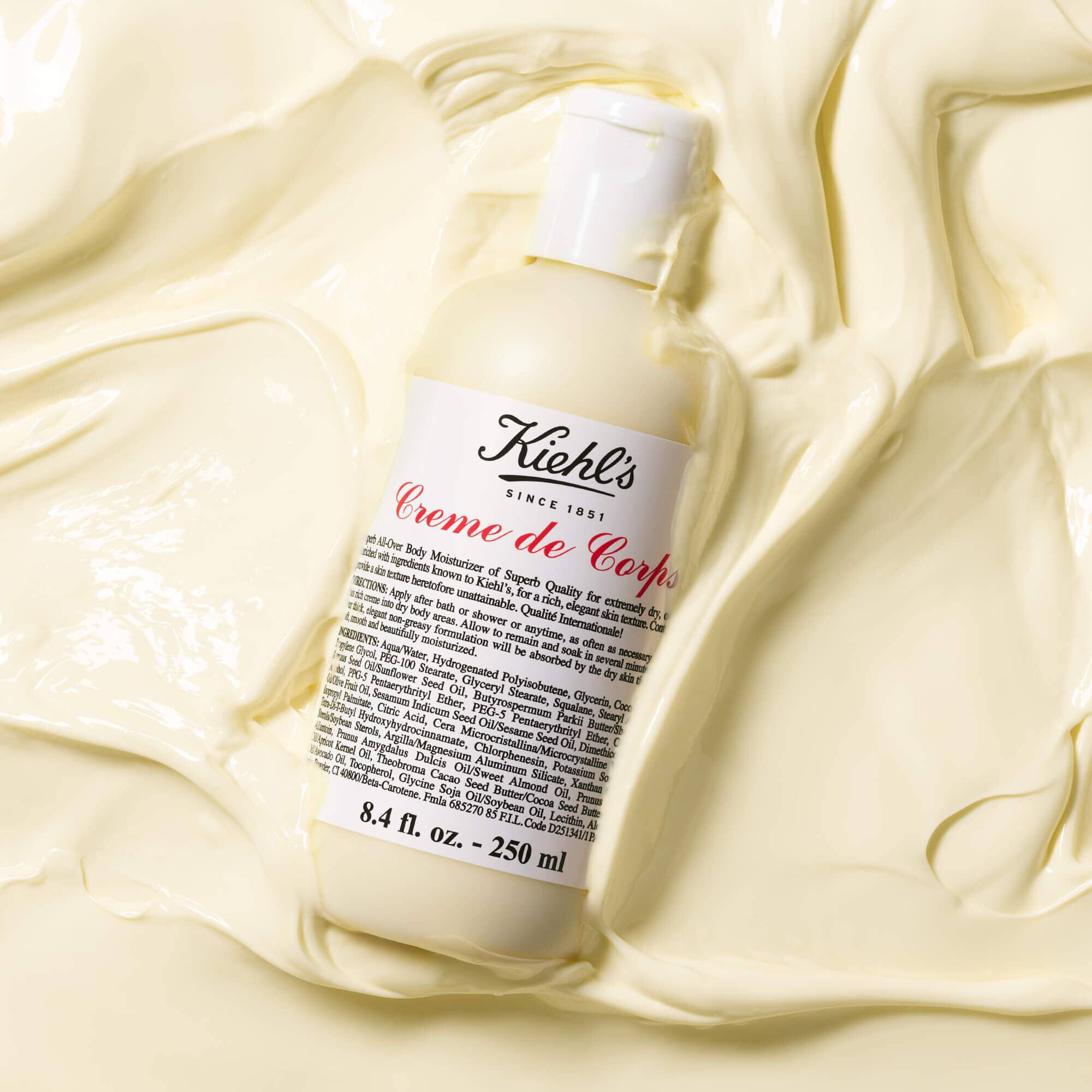 Flacon de Kiehl's Creme de Corps intr-o cantitate mare de loțiune de corp texturată